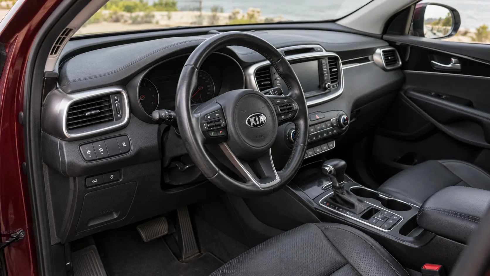Рулевое колесо в салоне Kia Sorento